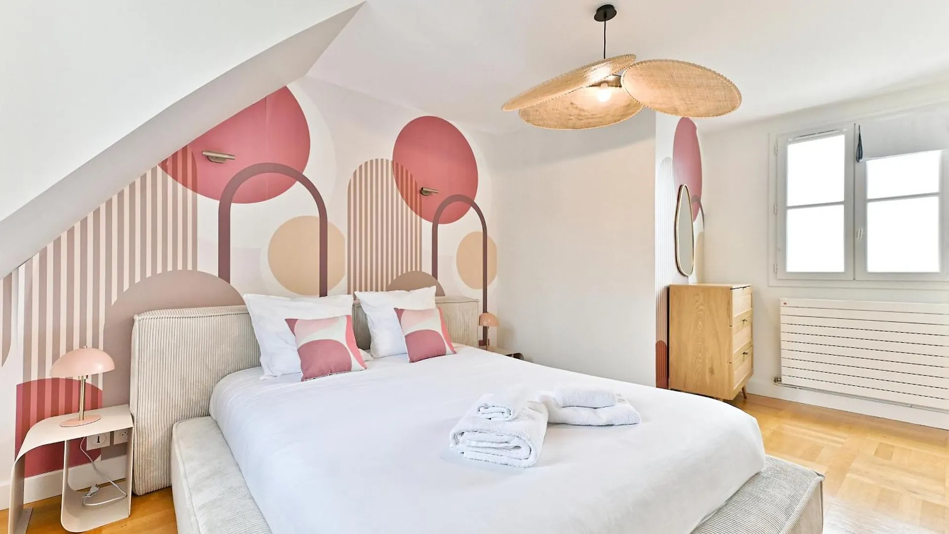 Apartment Lumineux & Spacieux - Vue Degagee, Arc De Triomphe Paris France