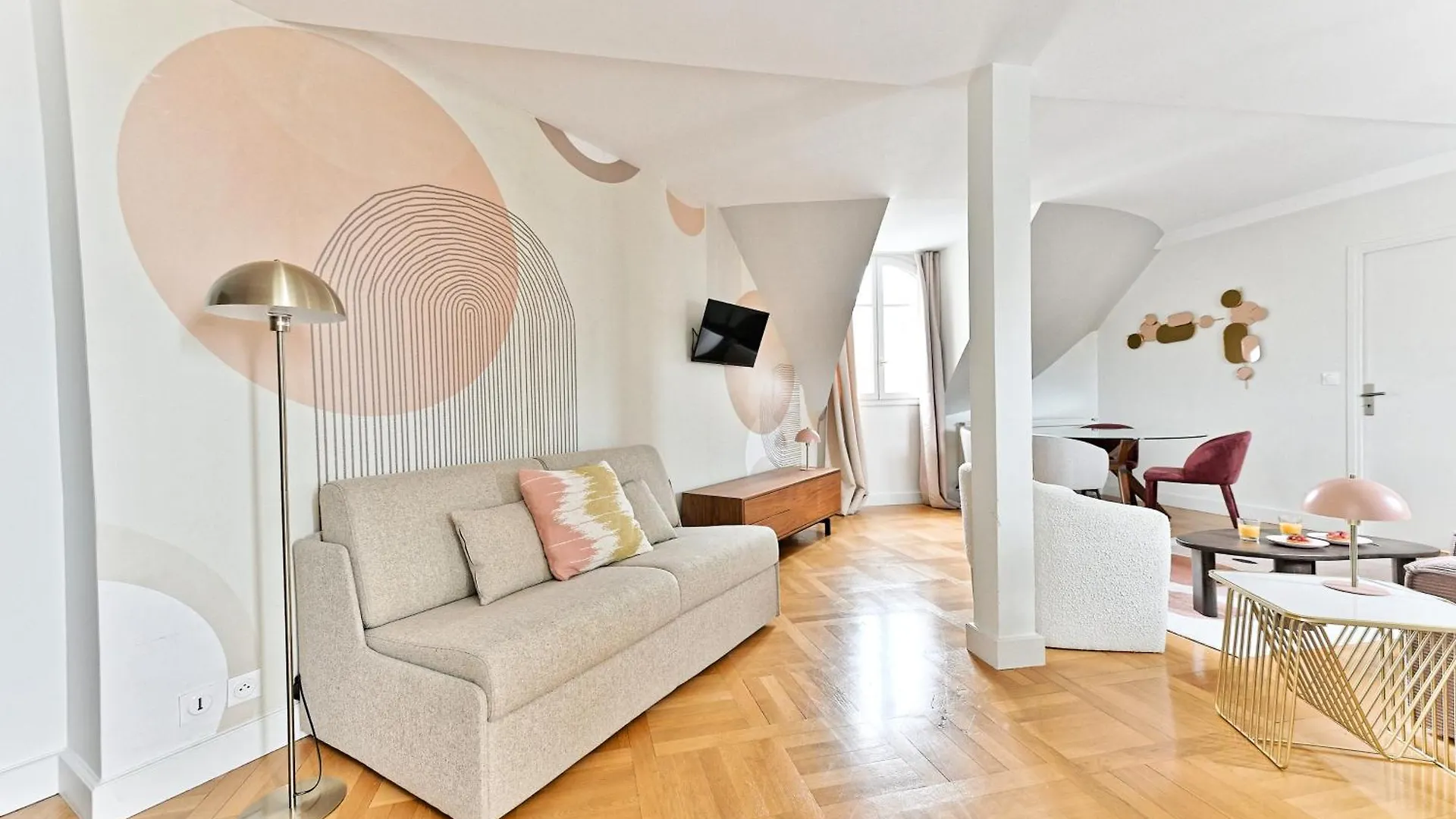 Lumineux & Spacieux - Vue Degagee, Arc De Triomphe Paris Apartment
