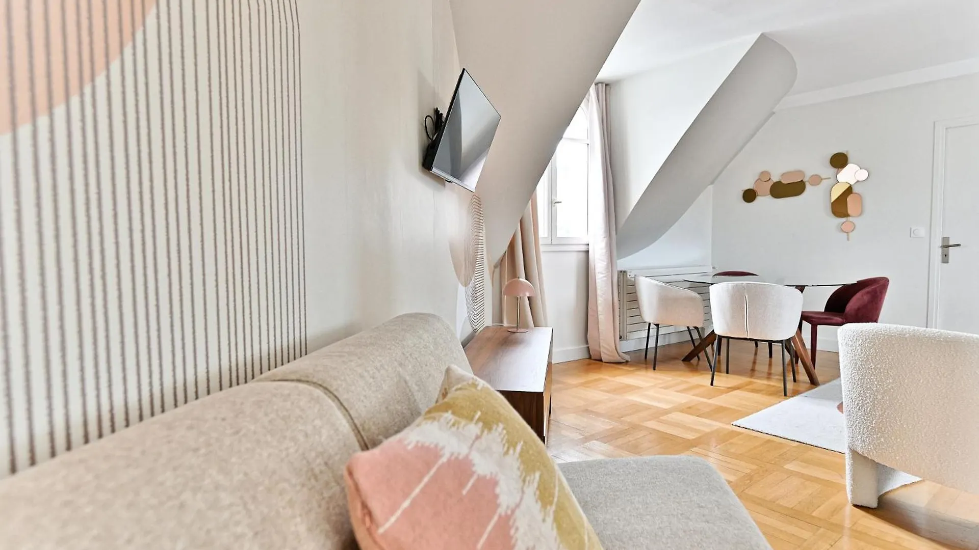 Lumineux & Spacieux - Vue Degagee, Arc De Triomphe Paris 0*,